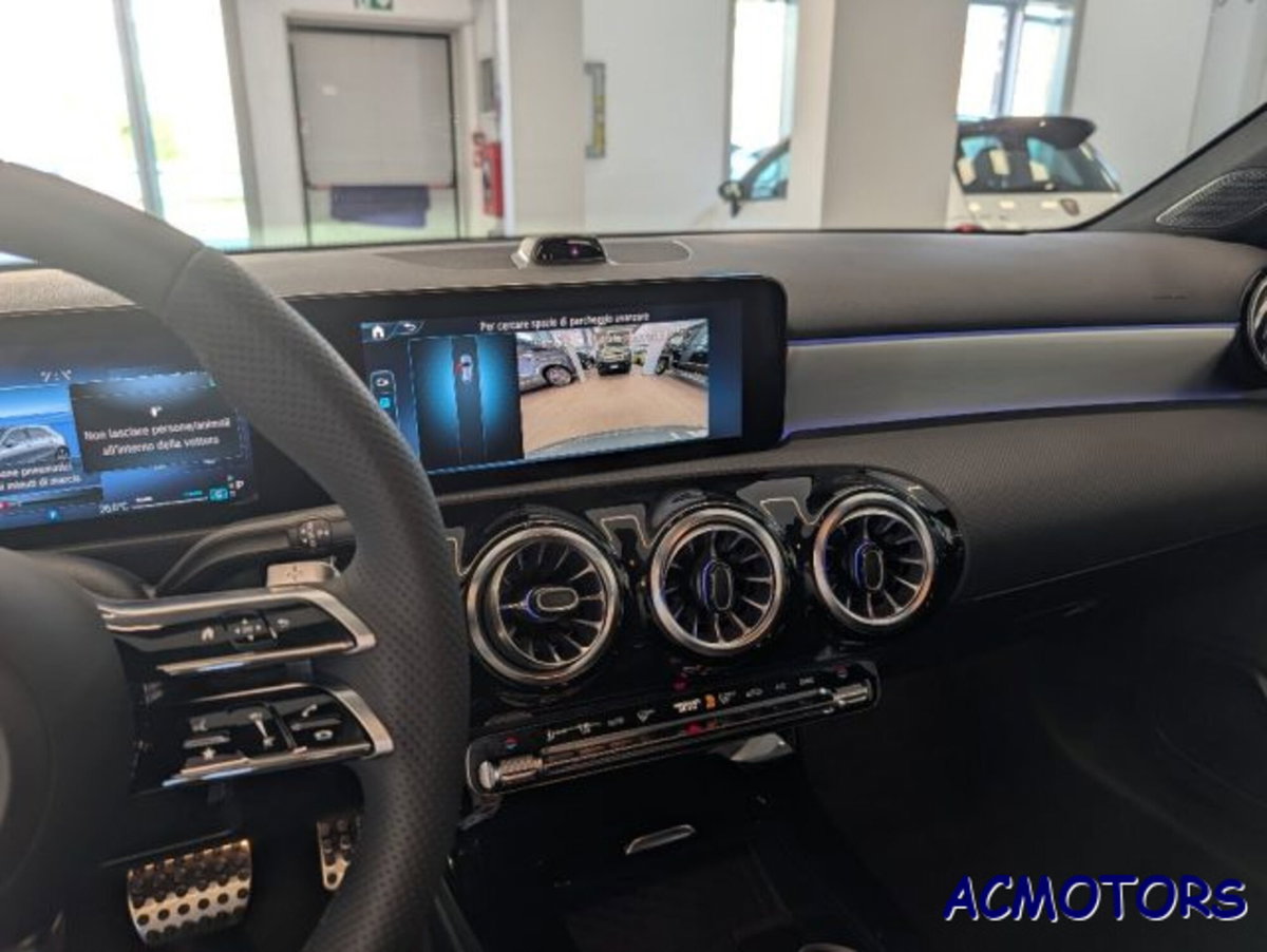 Mercedes-Benz Classe A Sedan 200 AMG Line Premium Plus auto (14)
