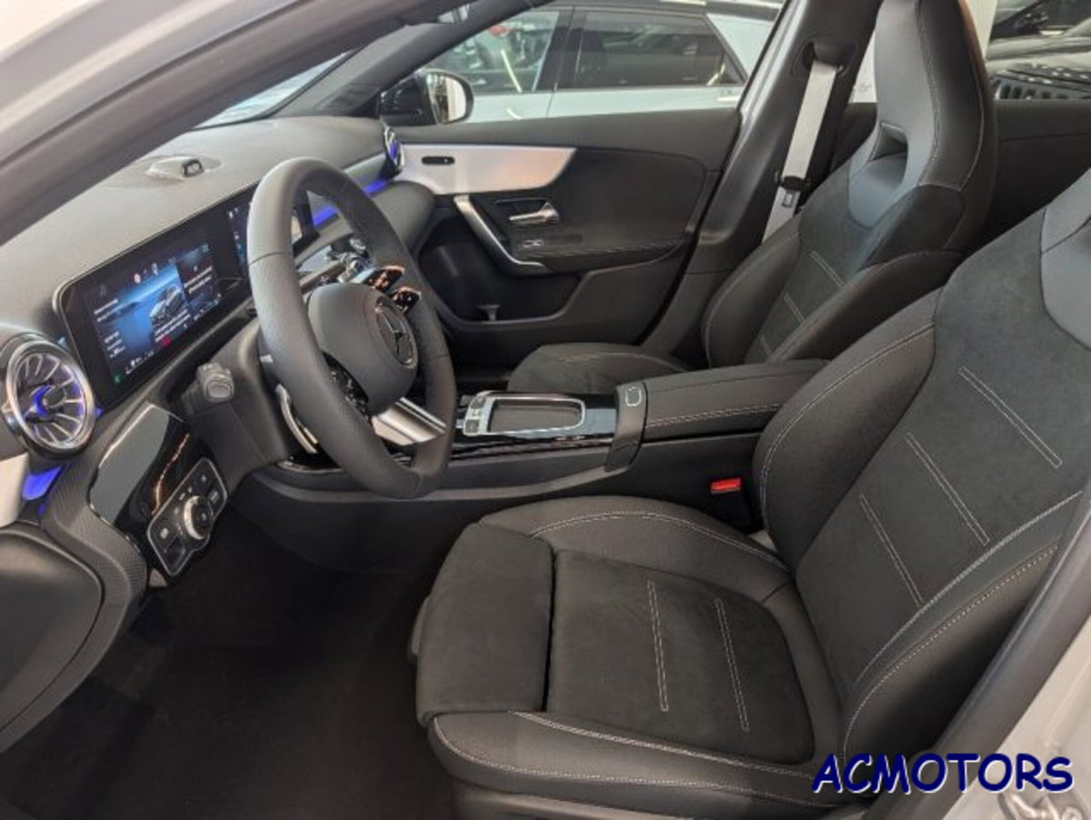 Mercedes-Benz Classe A Sedan 200 AMG Line Premium Plus auto (15)