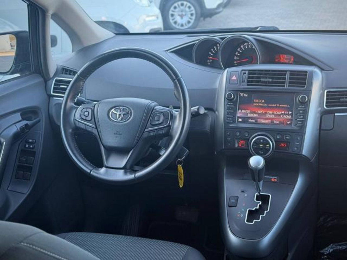 Toyota Verso 1.8 CVT Active (18)
