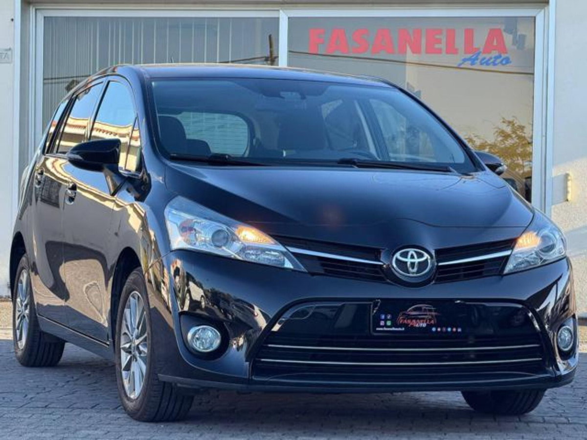 Toyota Verso 1.8 CVT Active (2)