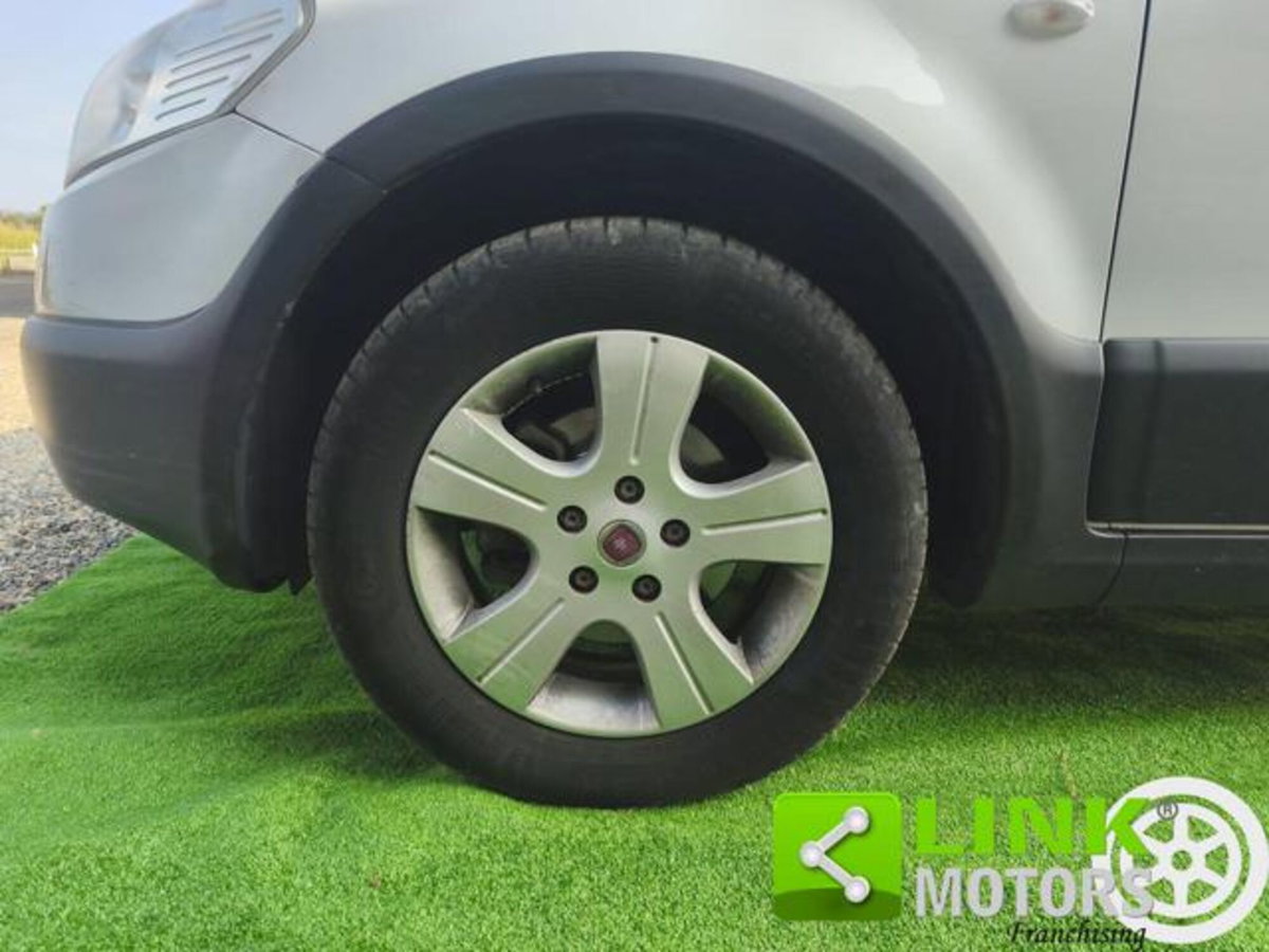 Fiat Sedici 1.9 MJT 4x4 Experience (15)