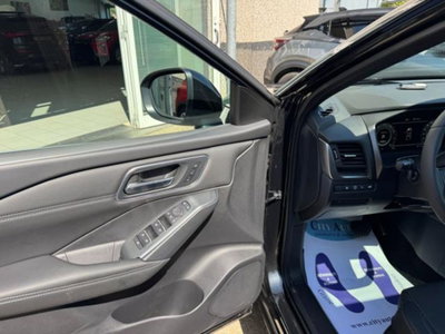 Nissan Qashqai 1.3 mhev Tekna 2wd 158cv (8)
