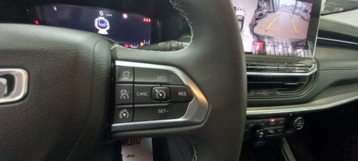 Jeep Compass 1.6 Multijet II 2WD Limited (18)