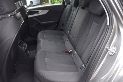 Audi A4 Avant 35 TDI/163 CV S tronic S line edition (9)
