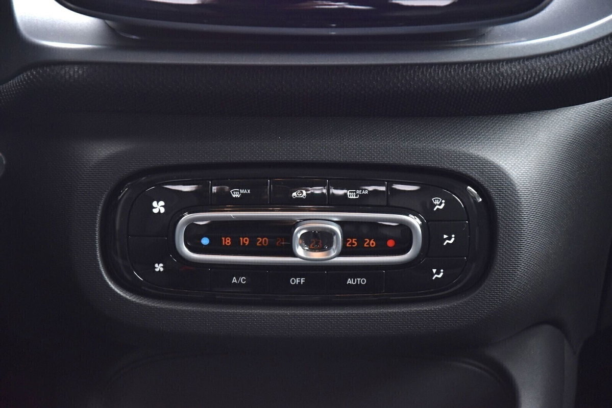 smart Fortwo EQ Passion Nightsky (11)