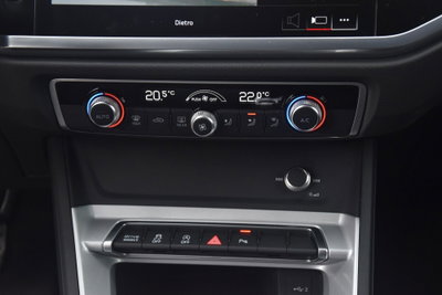 Audi Q3 Sportback 35 TDI quattro S tronic Business Plus (16)