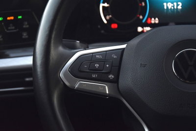 Volkswagen Golf 2.0 TDI SCR Life (17)