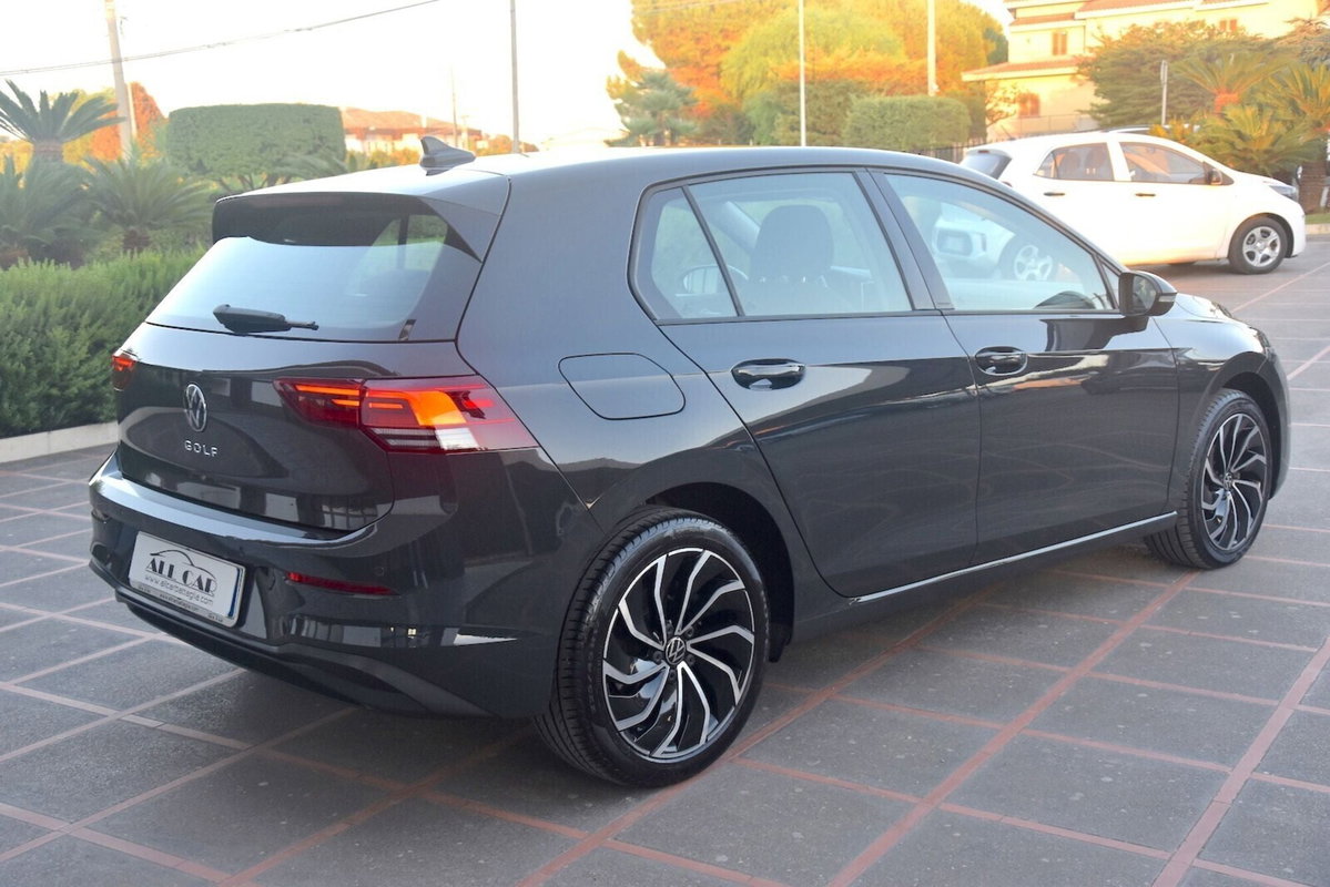 Volkswagen Golf 2.0 TDI SCR Life (6)
