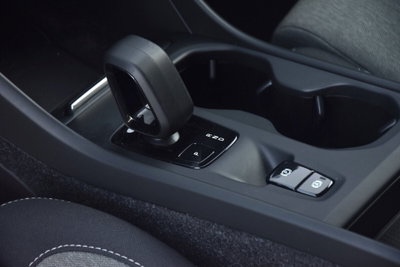Volvo XC40 T4 Recharge Plug-in Hybrid R-design (16)