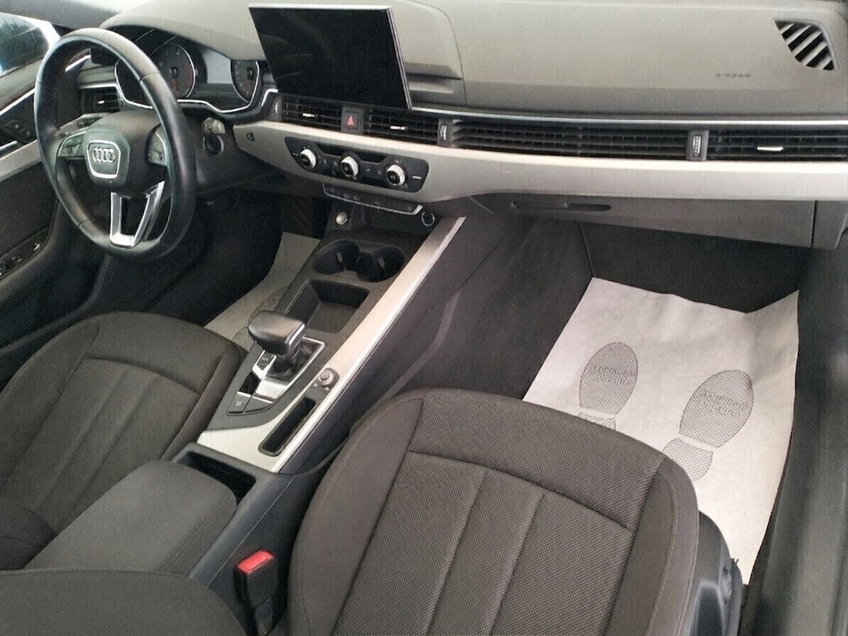 Audi A4 35 TDI/163 CV S tronic Business (12)