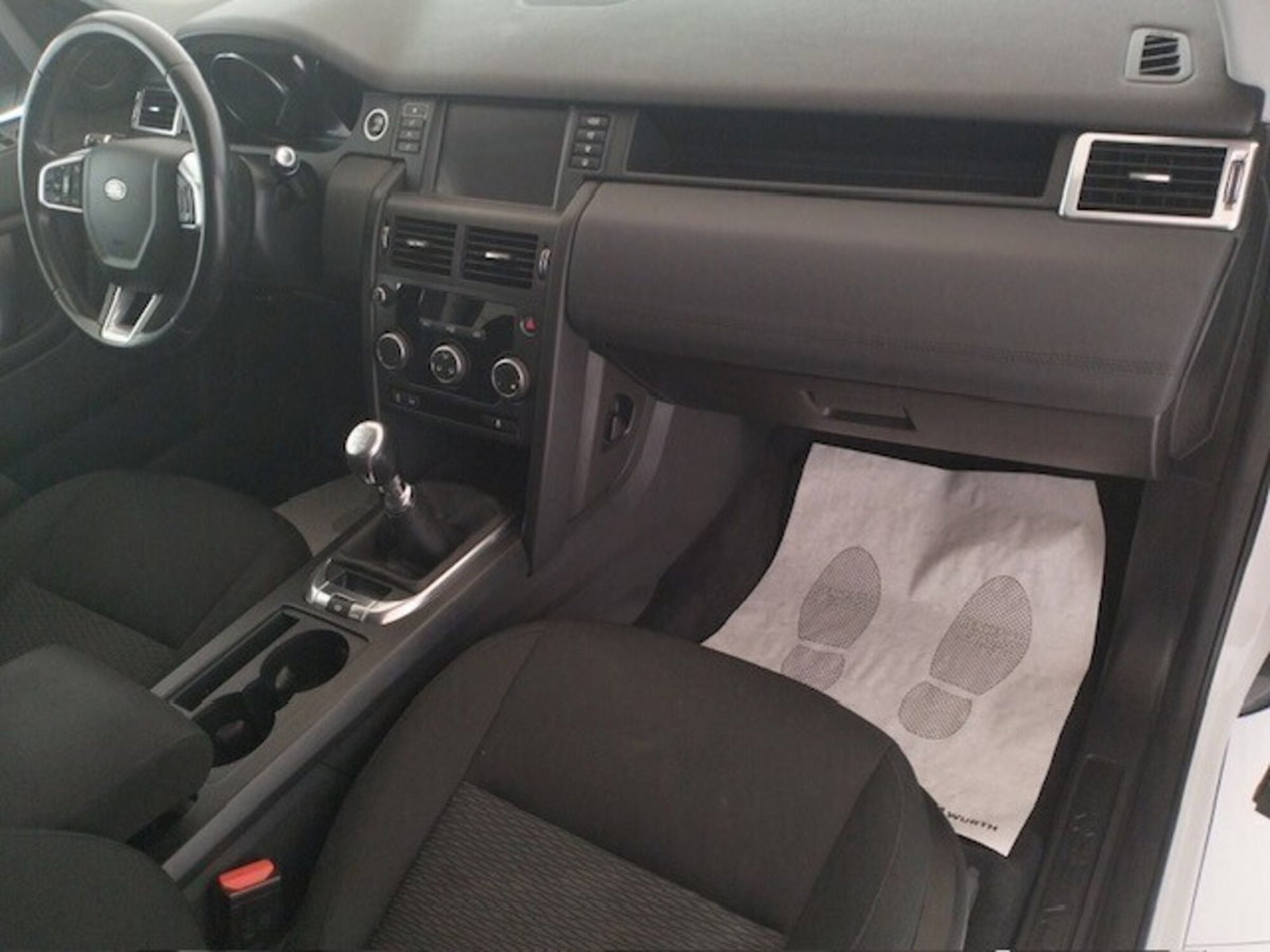 Land Rover Discovery Sport 2.0 TD4 150 CV SE (13)