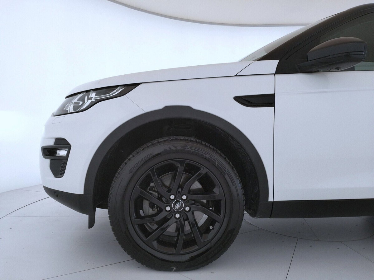 Land Rover Discovery Sport 2.0 TD4 150 CV SE (17)