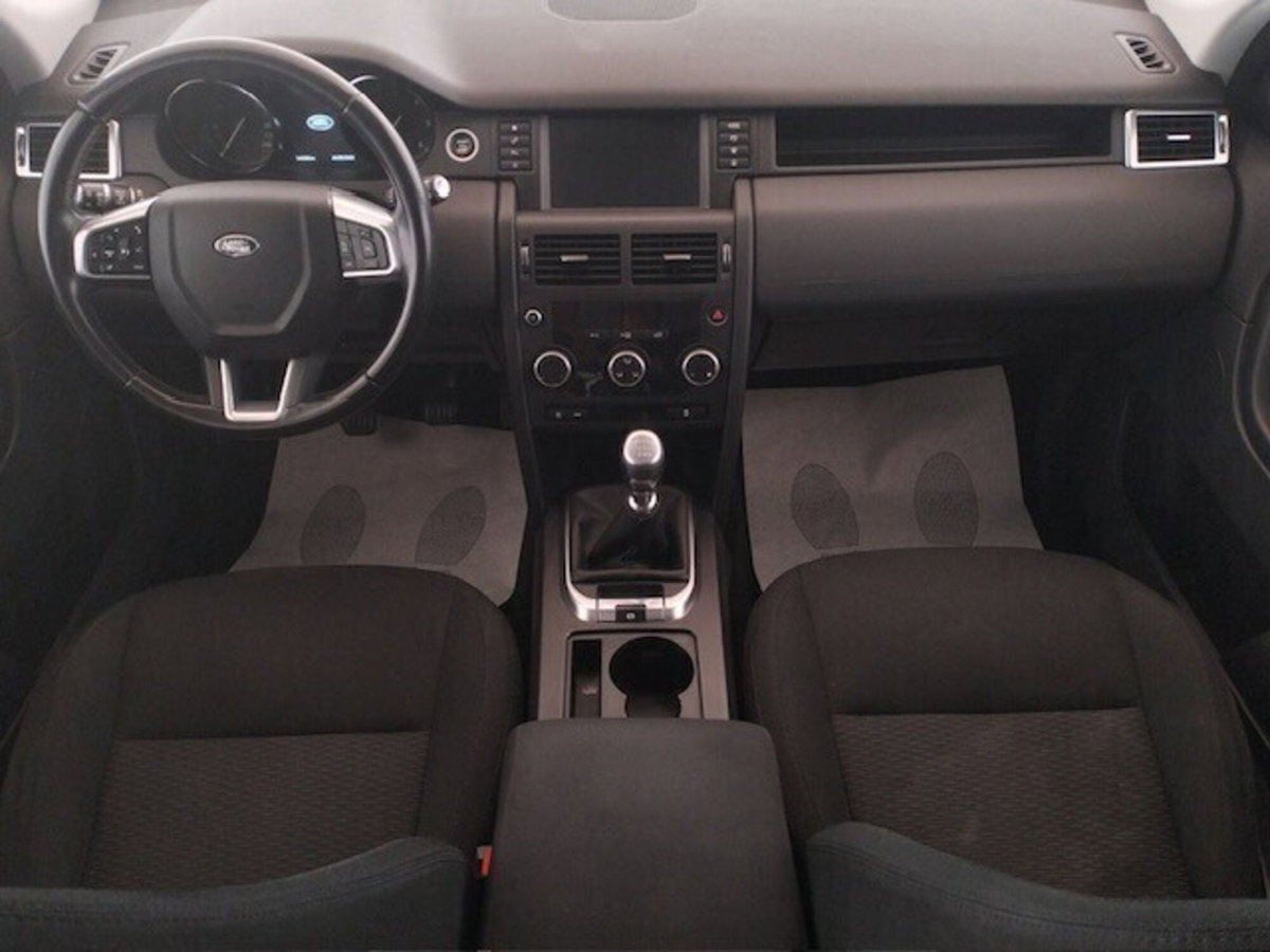 Land Rover Discovery Sport 2.0 TD4 150 CV SE (8)
