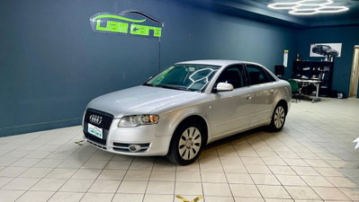 Audi A4 Avant 2.0 16V TDI multitr. Top (2)