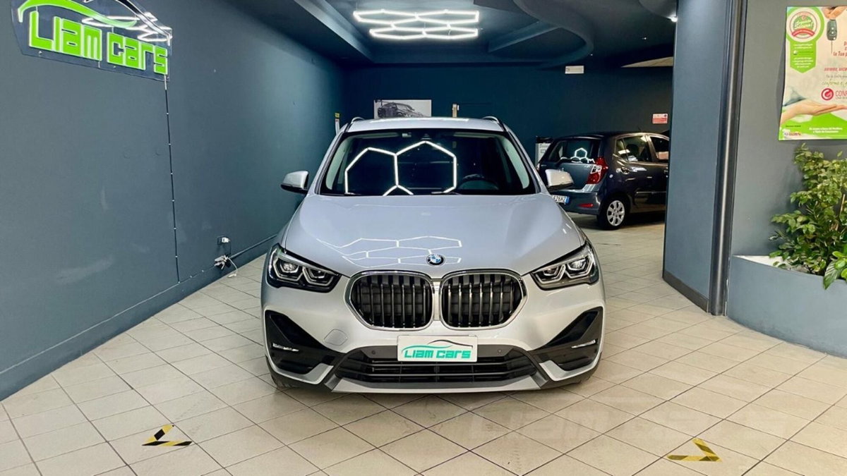 BMW X1 sDrive18d Business Advantage (2)