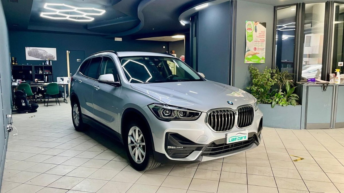 BMW X1 sDrive18d Business Advantage (3)