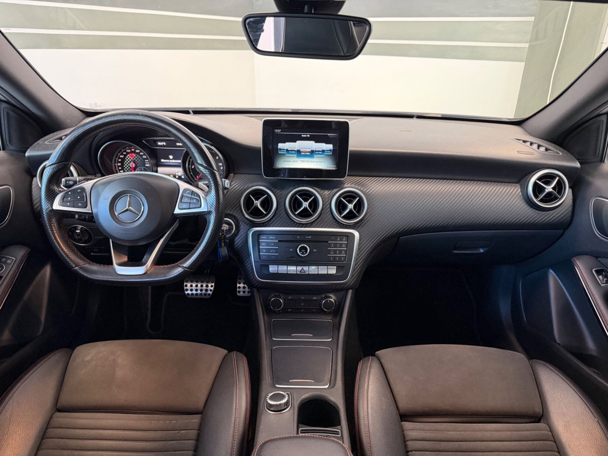 Mercedes-Benz Classe A 180 d Automatic Premium (10)
