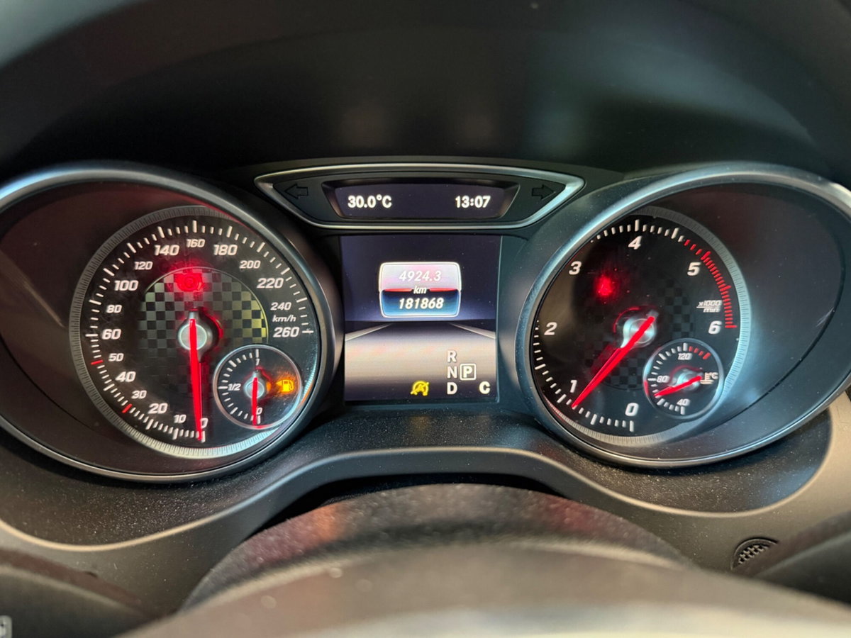 Mercedes-Benz Classe A 180 d Automatic Premium (8)