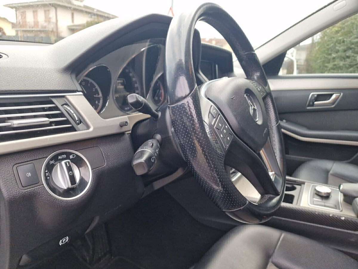 Mercedes-Benz Classe E Station Wagon 220 CDI BlueEFFICIENCY Avantgarde (16)