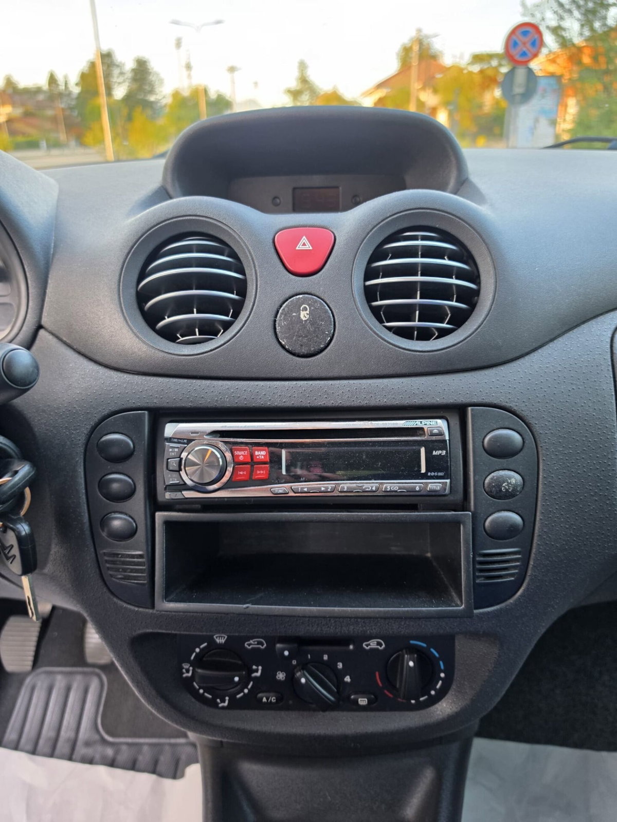 Citroen C2 1.1 airdream Exclusive (14)