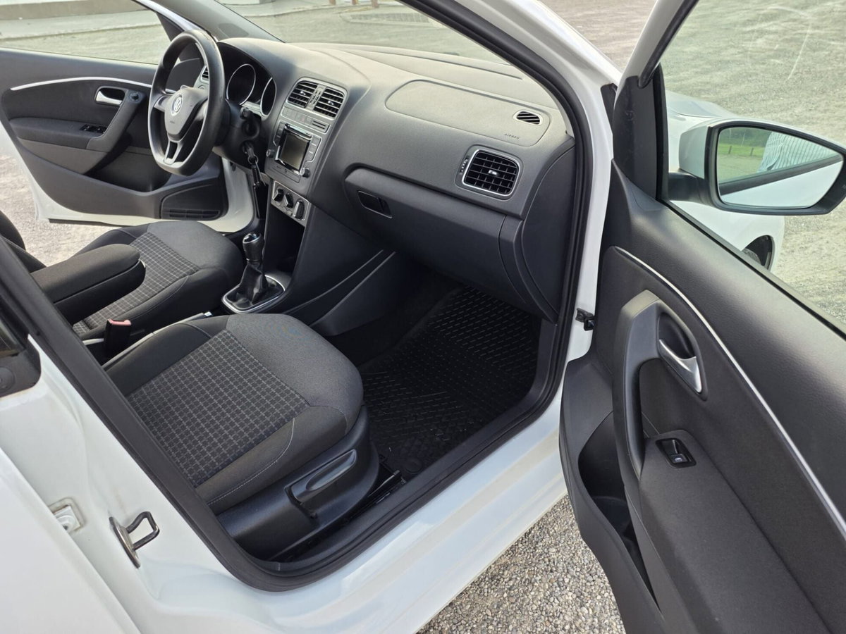Volkswagen Polo 1.4 TDI 5p. Trendline BlueMotion Technology (12)