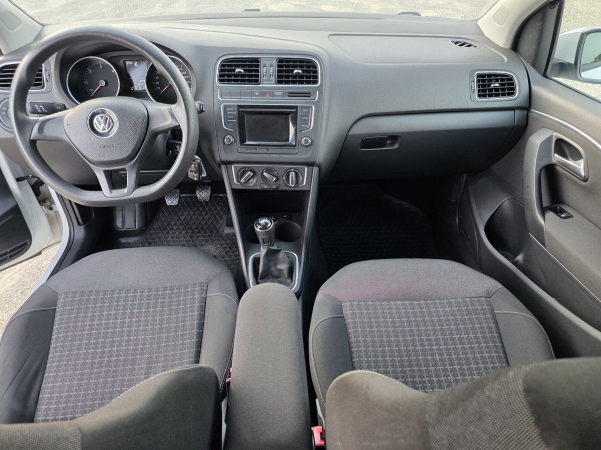 Volkswagen Polo 1.4 TDI 5p. Trendline BlueMotion Technology (9)