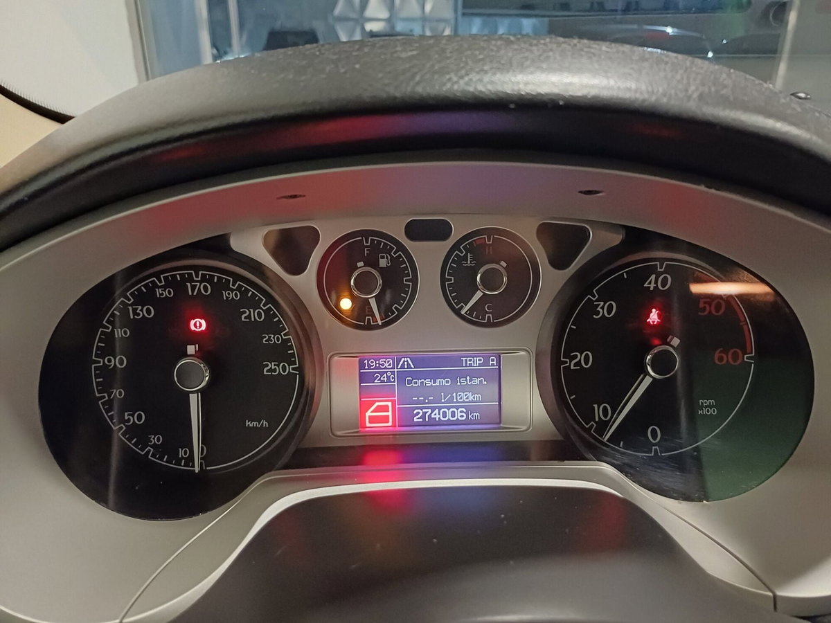 Lancia Delta 1.6 MJT DPF Platino (12)
