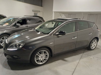 Lancia Delta 1.6 MJT DPF Platino (5)