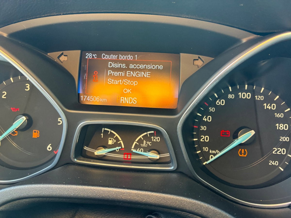 Ford Focus 1.5 TDCi 120 CV Start&Stop Powershift Titanium (12)