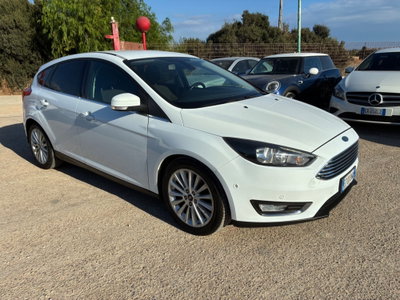 Ford Focus 1.5 TDCi 120 CV Start&Stop Powershift Titanium (2)