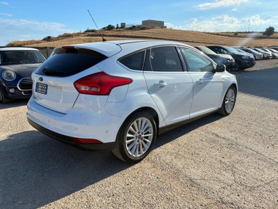 Ford Focus 1.5 TDCi 120 CV Start&Stop Powershift Titanium (3)