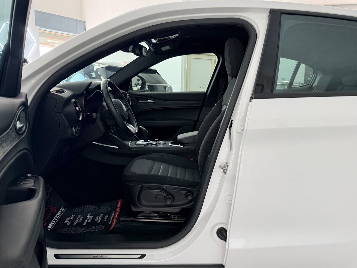 Alfa Romeo Stelvio Stelvio 2.2 Turbodiesel 190 CV AT8 Q4 Super Business (12)