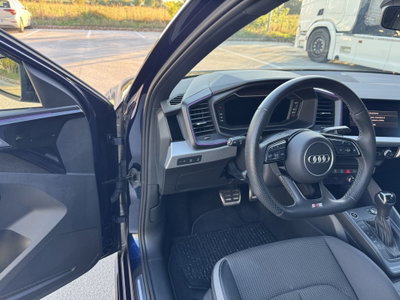 Audi A1 Sportback 30 TFSI S tronic Identity Black (15)