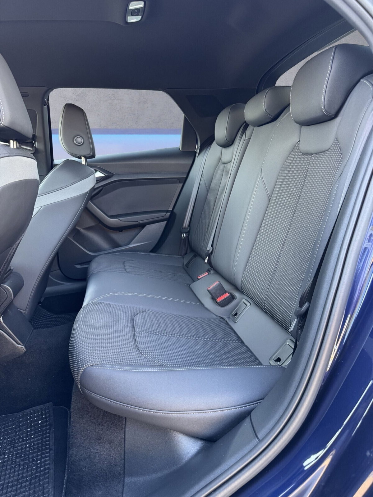 Audi A1 Sportback 30 TFSI S tronic Identity Black (16)