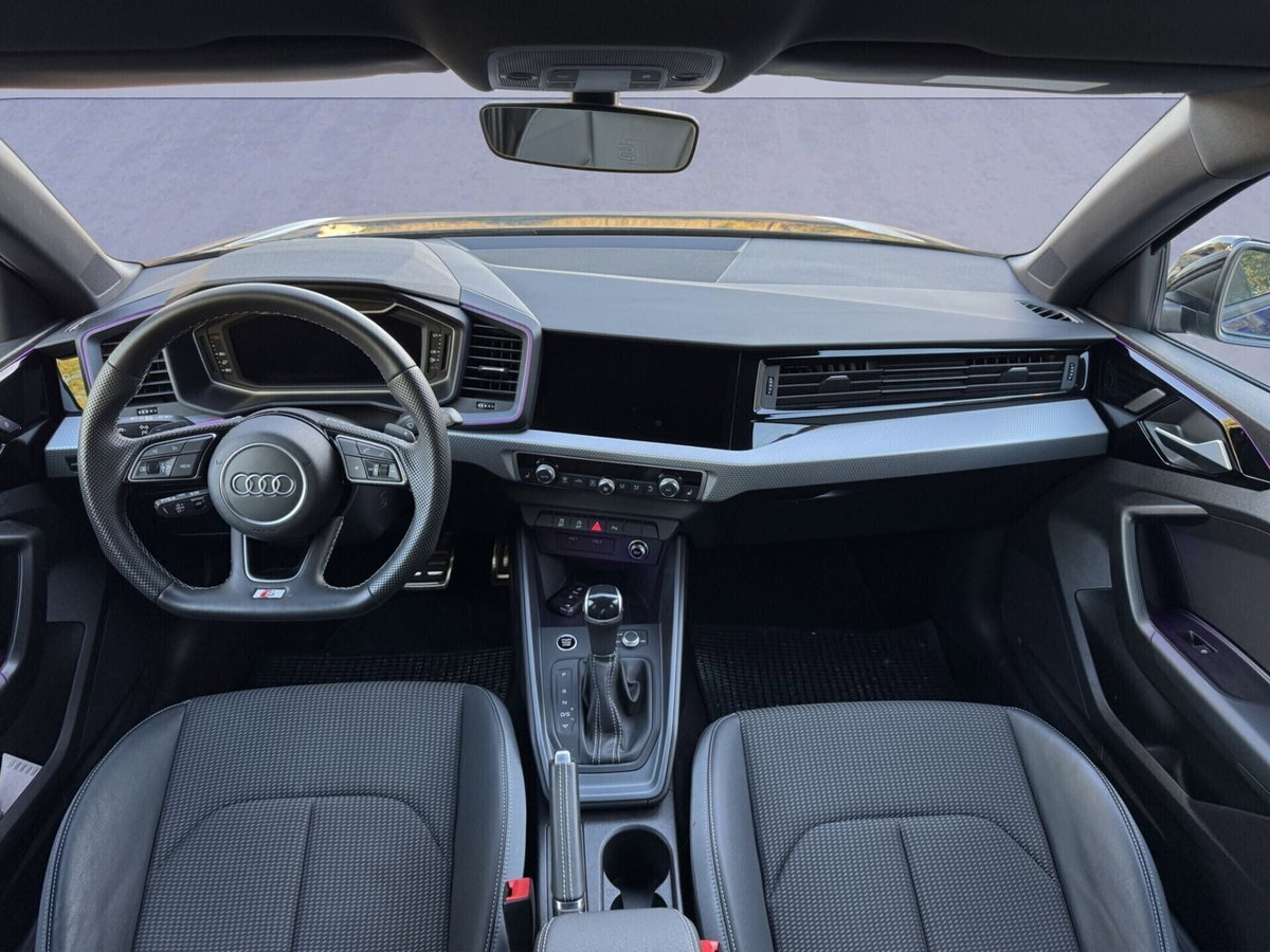 Audi A1 Sportback 30 TFSI S tronic Identity Black (7)