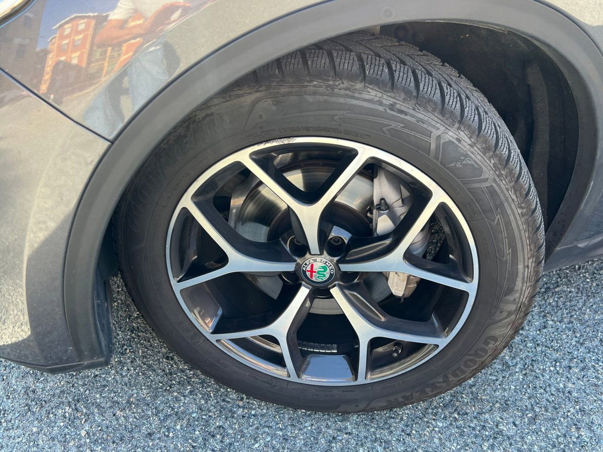 Alfa Romeo Stelvio Stelvio 2.2 Turbodiesel 190 CV AT8 Q4 Super Business (8)
