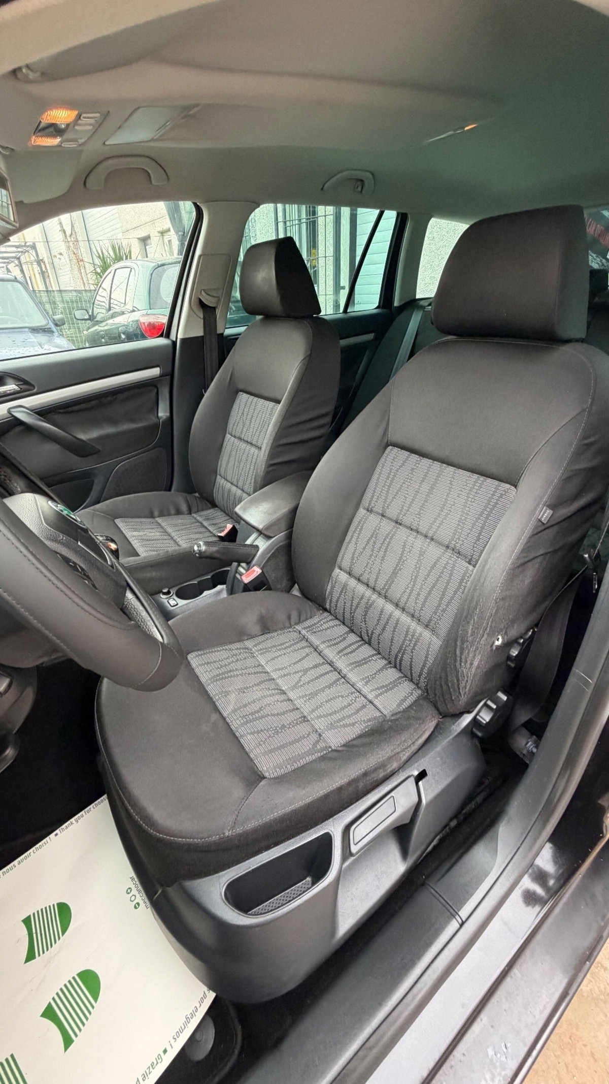 Skoda Octavia 1.6 TDI CR F.AP. DSG Elegance (12)