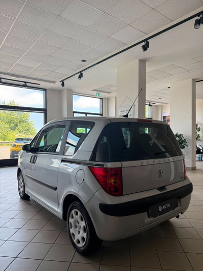 Peugeot 1007 1.4 Happy (5)