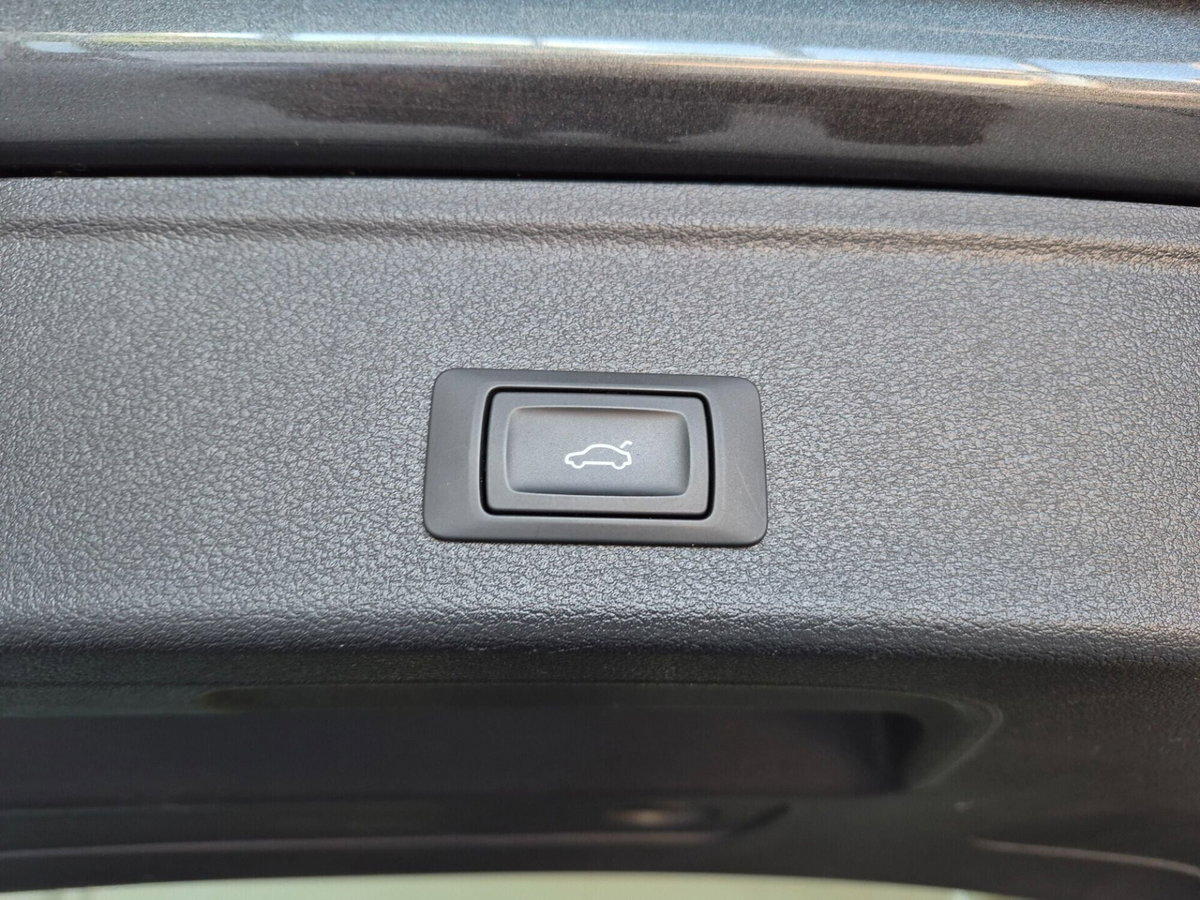 Audi A4 Avant 40 TFSI quattro S tronic S line edition (17)