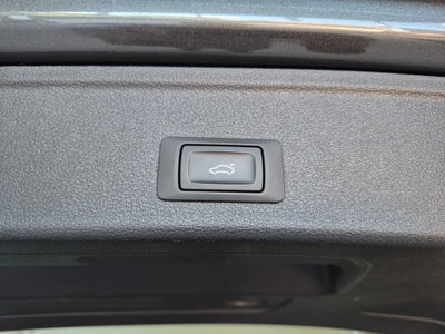 Audi A4 Avant 40 TFSI quattro S tronic S line edition (17)