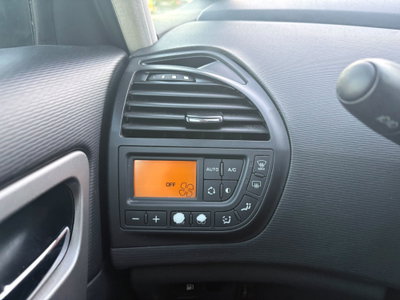 Citroen C4 Picasso 1.6 HDi 110 FAP Style (14)