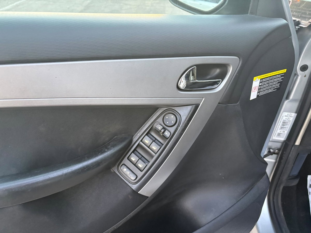 Citroen C4 Picasso 1.6 HDi 110 FAP Style (9)