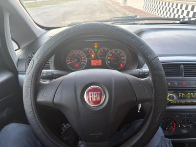 Fiat Grande Punto 1.2 5 porte Actual (11)