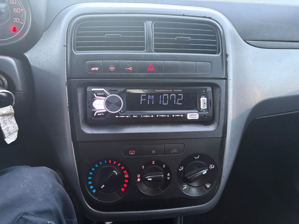 Fiat Grande Punto 1.2 5 porte Actual (13)