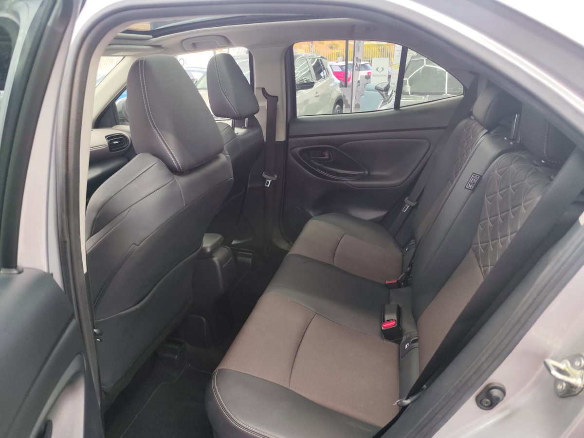 Toyota Yaris Cross 1.5 Hybrid 5p. E-CVT Lounge (15)