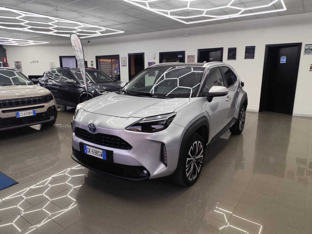 Toyota Yaris Cross 1.5 Hybrid 5p. E-CVT Lounge (2)