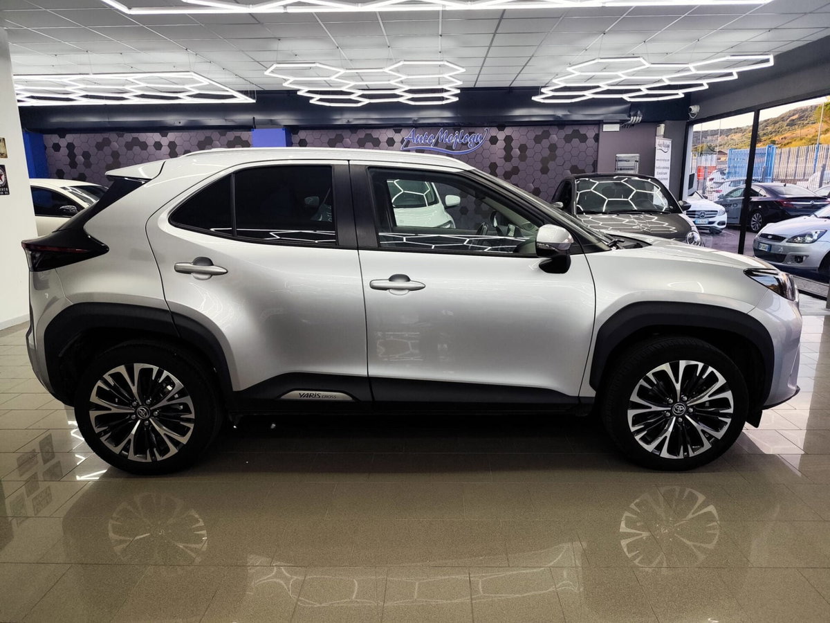 Toyota Yaris Cross 1.5 Hybrid 5p. E-CVT Lounge (4)