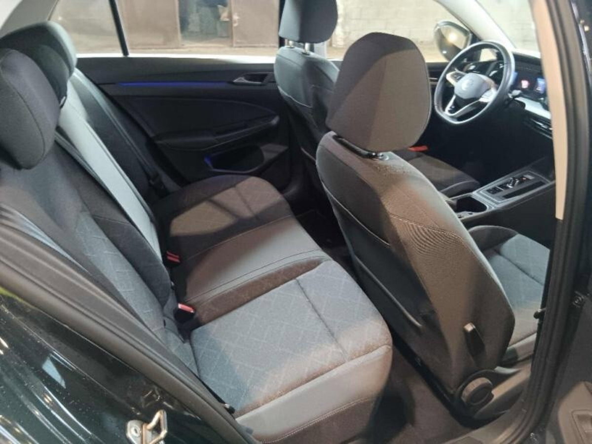 Volkswagen Golf 2.0 TDI 150 CV DSG SCR Life (12)