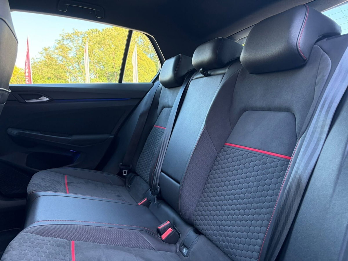 Volkswagen Golf 2.0 TSI GTI DSG Clubsport 45 (14)