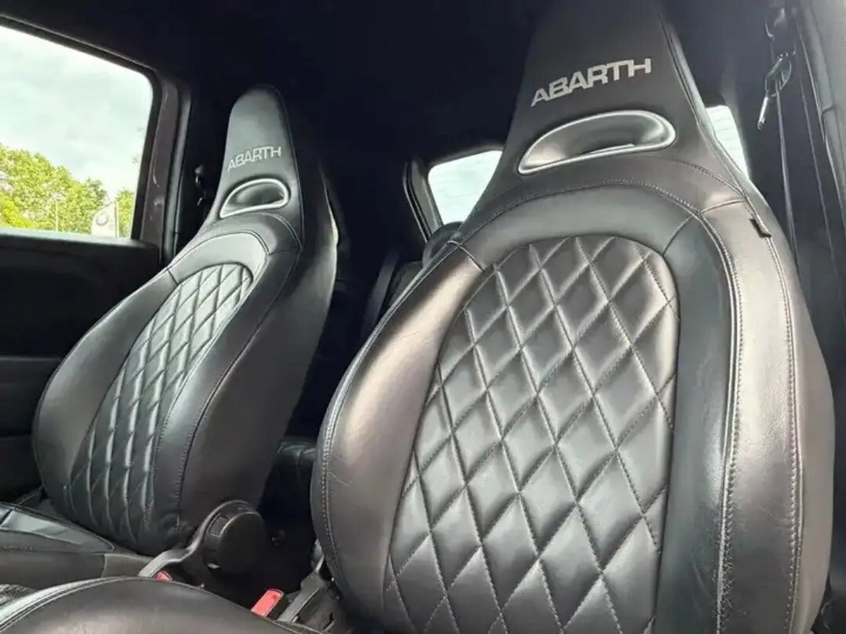 Abarth 595 595 1.4 Turbo T-Jet 165 CV Turismo (14)